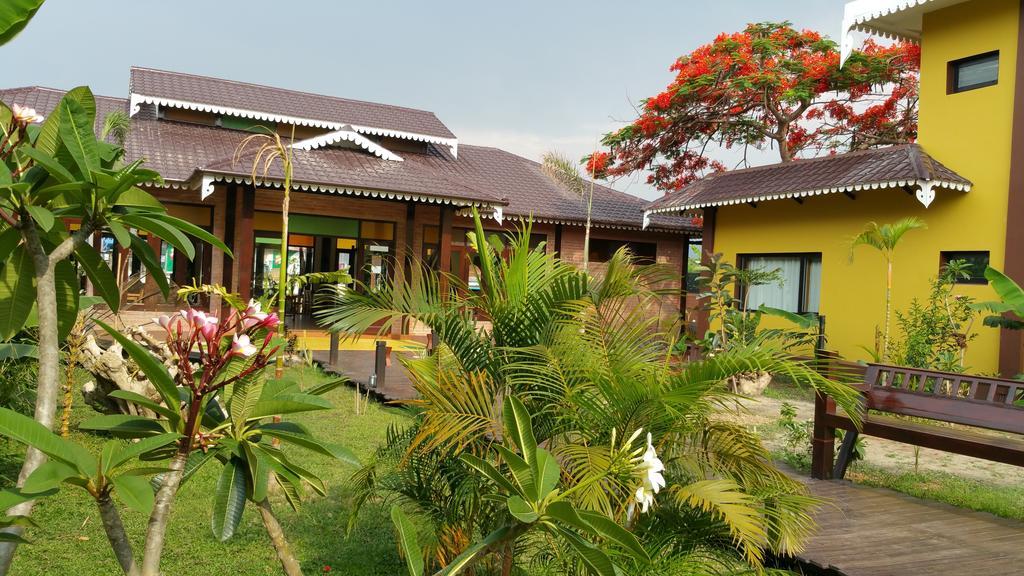 Thanakha Inle Hotel Nyaung Shwe Exterior foto
