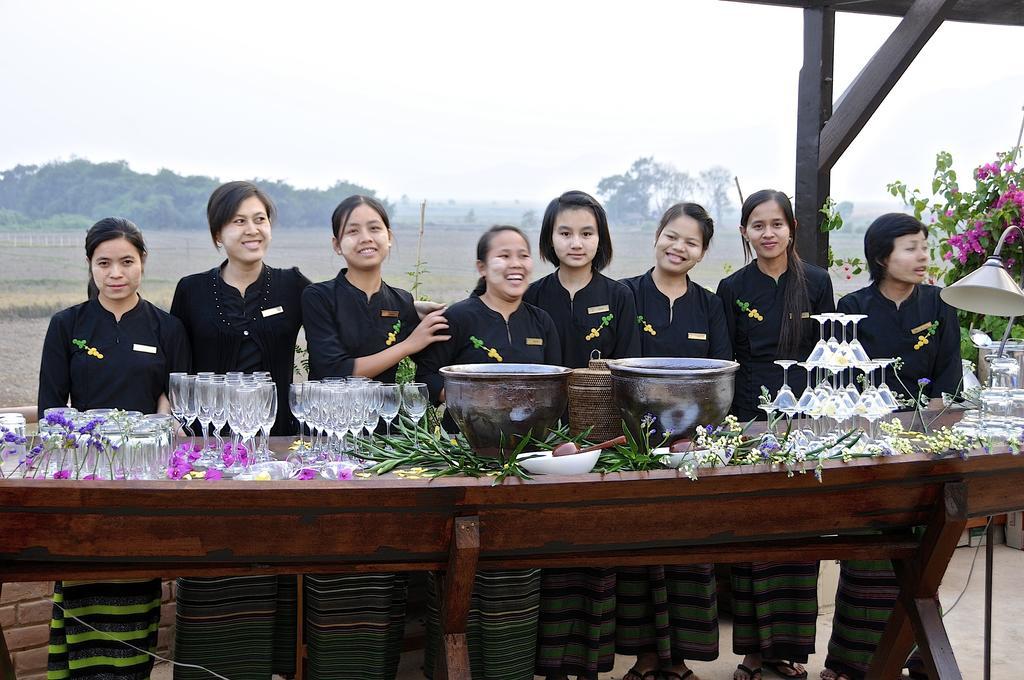 Thanakha Inle Hotel Nyaung Shwe Exterior foto