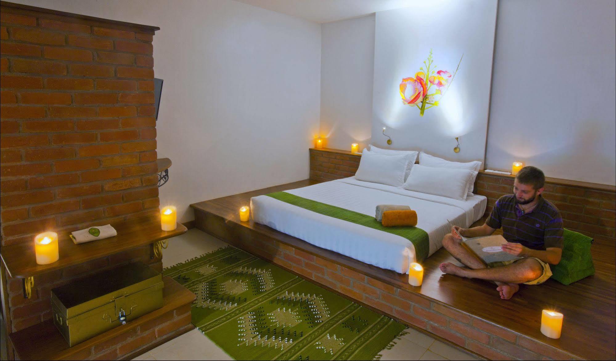 Thanakha Inle Hotel Nyaung Shwe Exterior foto